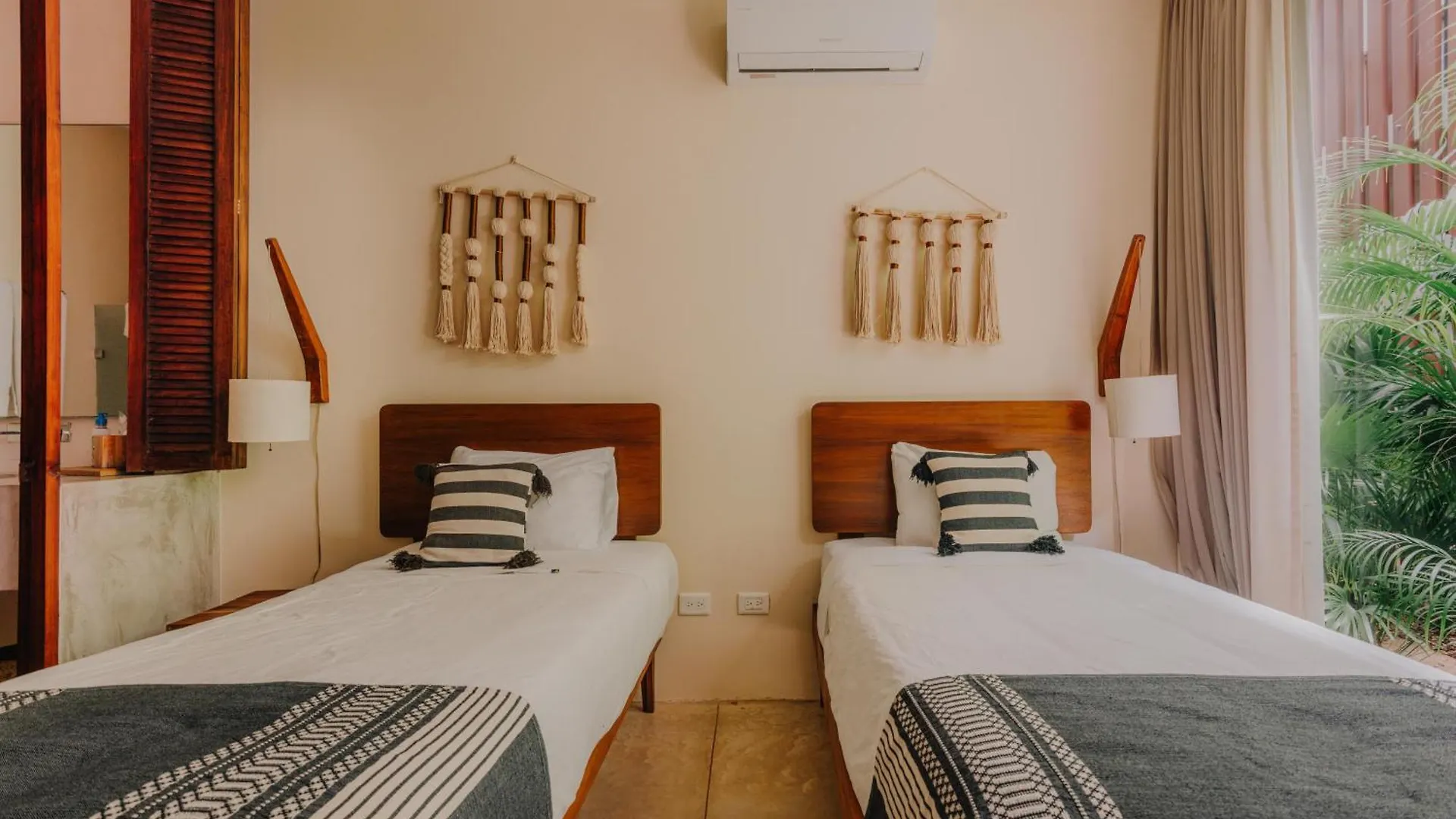 Apart-hotel Quiet, Lux, Spacious And Comfy 2Bd 2Bth Condo,Private Pool, Wifi, Ac, 24Hr Security Tulum México