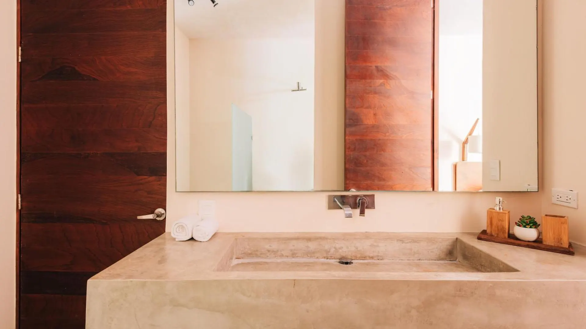 מלון דירות טולום Quiet, Lux, Spacious And Comfy 2Bd 2Bth Condo,Private Pool, Wifi, Ac, 24Hr Security